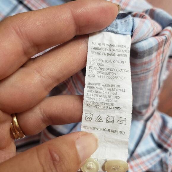 IZOD Short Sleeve Plaid Med - Picture 5 of 6